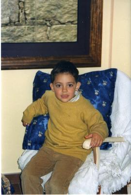 Alvaro con 6 a&ntilde;itos